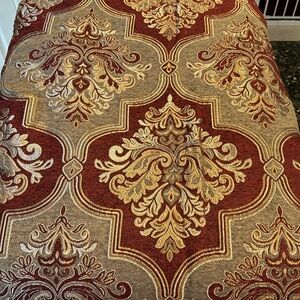 J. Queen New York - Maribella Collection comforter - for queen size bed